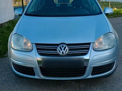 Gebraucht VW Jetta 102 PS (75 kW) 2006 Silber Limousine