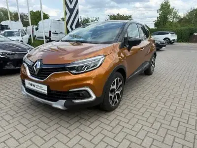 Używany Renault Captur Collection 131 KM (96 kW) 2019 Pomarańczowy SUV