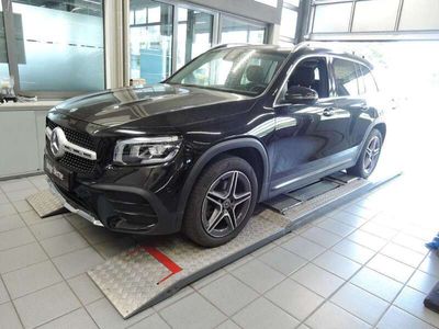 Mercedes GLB220
