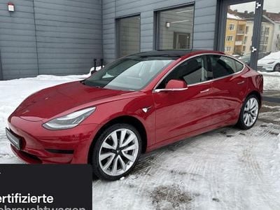 Rot Gebraucht 2020 Tesla Model 3 Standard Range Limousine | 21.100 € (Guter Preis)