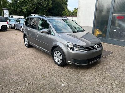 Grau Gebraucht 2010 VW Touran Comfortline Van / Kleinbus | 6.480 € (Etwas zu teuer)