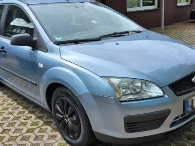Usata Ford Focus 116 CV (85 kW) 2006 Blu Station wagon