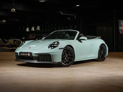 Gebraucht Porsche 992 485 PS (356 kW) 2025 Grün Cabrio
