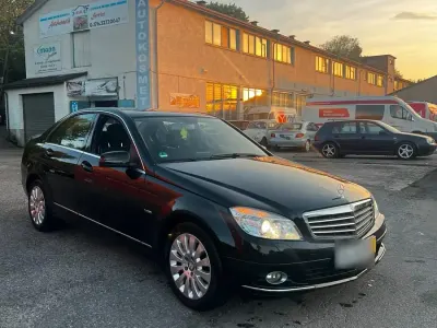 Gebraucht Mercedes C200 184 PS (135 kW) 2011 Schwarz Limousine