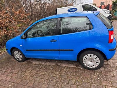 Blau Gebraucht 2002 VW Polo Kleinwagen | 500 €