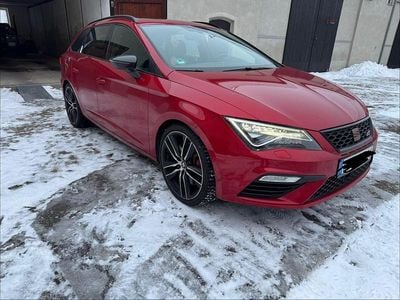 Second-hand Seat Leon CUPRA 300 CP (220 kW) 2018 Roșu Break