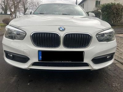 Gebraucht BMW 116 Sport Line 109 PS (80 kW) 2015 Weiß Kleinwagen