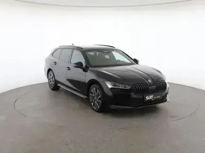 Gebraucht Skoda Superb SportLine 204 PS (150 kW) 2025 Schwarz Kombi