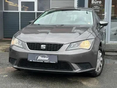 Używany Seat Leon Reference 110 KM (80 kW) 2017 Szary Sedan/Limuzyna