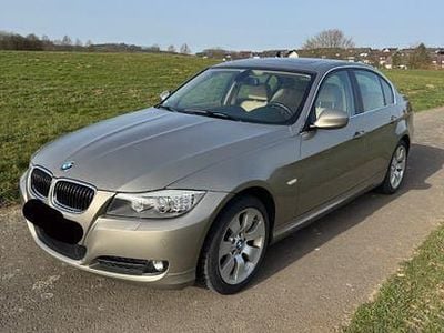 Gebraucht BMW 330 Sport Line 272 PS (200 kW) 2010 Beige Limousine