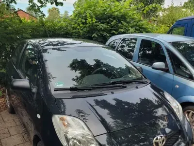 Gebraucht Toyota Yaris Life 69 PS (50 kW) 2010 Schwarz Kleinwagen