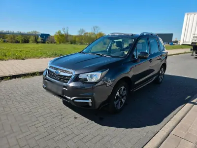 Usado Subaru Forester 147 HP (108 kW) 2017 Cinzento SUV
