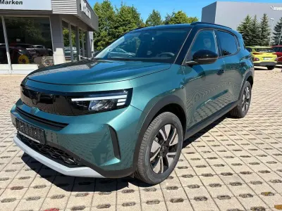 Neu Opel Frontera Ultimate 145 PS (106 kW) 2026 Grün SUV