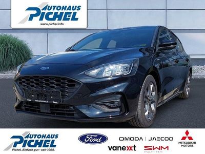 Gebraucht Ford Focus ST-Line 125 PS (91 kW) 2020 Schwarz(metallic) Limousine