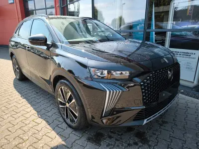 Neu DS Automobiles DS7 Crossback 200 PS (147 kW) 2025 Schwarz SUV