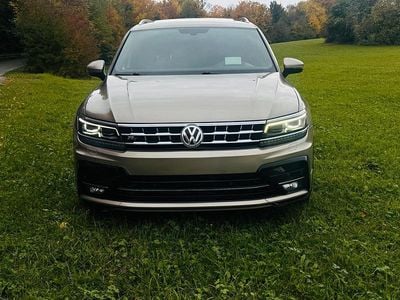 Gebraucht VW Tiguan 220 PS (161 kW) 2018 Gold SUV