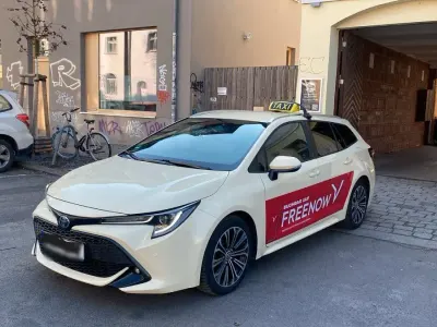 Gebraucht Toyota Corolla Hybrid Team 98 PS (72 kW) 2023 Schwarz Kombi