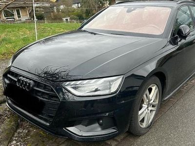Second-hand Audi A4 Advanced 163 CP (119 kW) 2020 Negru Break