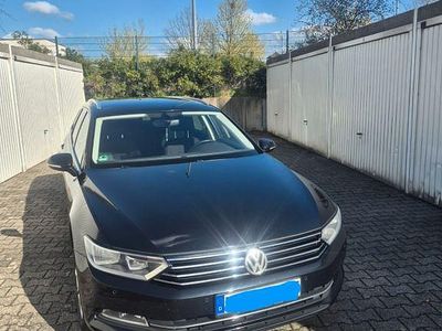 Gebraucht VW Passat Comfortline 150 PS (110 kW) 2016 Schwarz Kombi