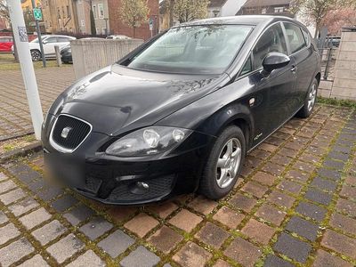 Usata Seat Leon 105 CV (77 kW) 2011 Nero Utilitaria