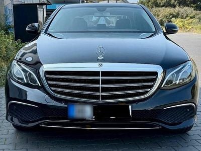 Gebraucht Mercedes E220 194 PS (142 kW) 2019 Schwarz Limousine