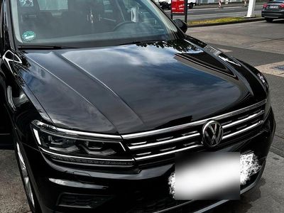 Schwarz Gebraucht 2016 VW Tiguan Highline SUV | 17.700 € (Etwas zu teuer)
