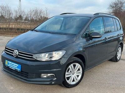 Gebraucht VW Touran Comfortline 116 PS (85 kW) 2016 Grau Van / Kleinbus