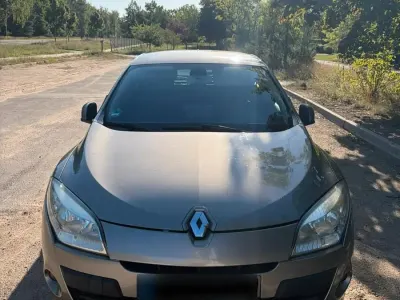 Gebraucht Renault Mégane III 160 PS (117 kW) 2009 Braun Limousine