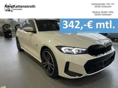 Gebraucht BMW 330e Sport Line 292 PS (214 kW) 2022 Weiß Kombi