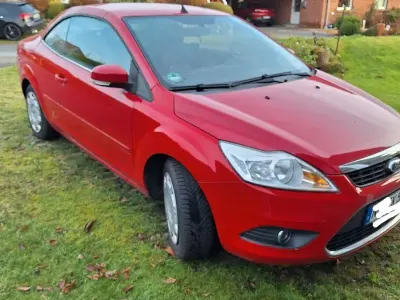 Begagnad Ford Focus Cabriolet 101 HK (74 kW) 2011 Röd Cab