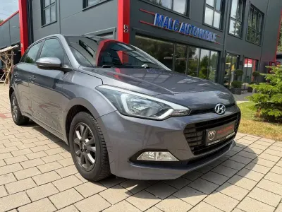 Gebraucht Hyundai i20 YES! 101 PS (74 kW) 2018 Grau Limousine