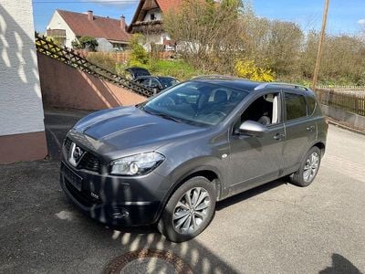 Gebraucht Nissan Qashqai Tekna 131 PS (96 kW) 2012 Grau SUV