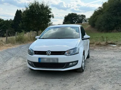 Gebraucht VW Polo Life 60 PS (44 kW) 2013 Weiß Kleinwagen