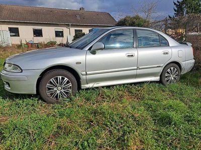 Gebraucht Mitsubishi Carisma Elegance 125 PS (91 kW) 2000 Silber Limousine