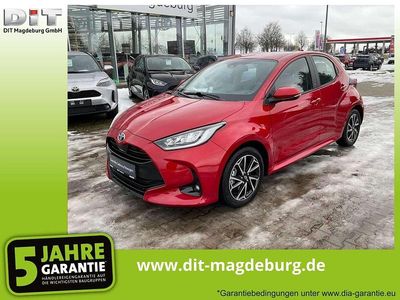 Karminarot metallic Gebraucht 2023 Toyota Yaris Hybrid Basis Kleinwagen | 18.990 € (Guter Preis)
