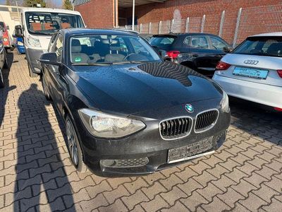 Gebraucht BMW 114 102 PS (75 kW) 2012 Schwarz Kleinwagen
