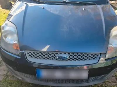Używany Ford Fiesta 60 KM (44 kW) 2007 Niebieski Hatchback