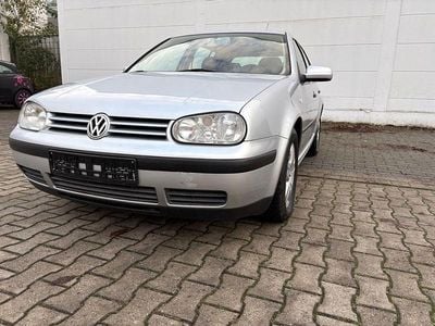 Silber Gebraucht 2002 VW Golf Comfortline Limousine | 2.800 € (Guter Preis)
