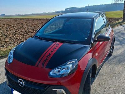 Usado Opel Adam Rocks 150 HP (110 kW) 2016 Vermelho Citadino