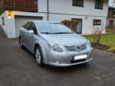 Usata Toyota Avensis Sol 150 CV (110 kW) 2009 Argento Station wagon