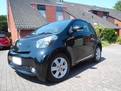 Gebraucht Toyota iQ 68 PS (50 kW) 2009 Schwarz Kleinwagen