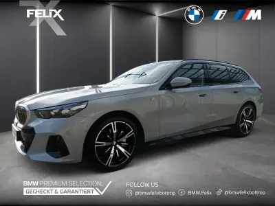 Gebraucht BMW 540 M Sport 303 PS (222 kW) 2025 Brooklyn grau Kombi