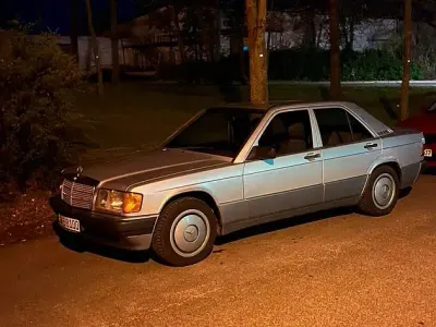 Gebraucht Mercedes 190 109 PS (80 kW) 1991 Silber Limousine