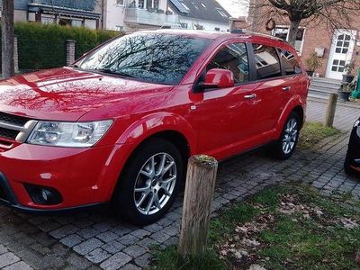 Gebraucht Fiat Freemont 170 PS (125 kW) 2013 Rot SUV