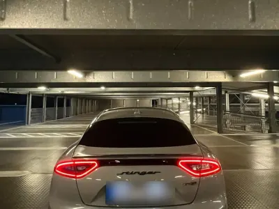 Gebraucht Kia Stinger GT-Line 255 PS (187 kW) 2018 Andere farben Kleinwagen
