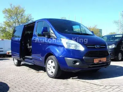 Usata Ford Tourneo Titanium 170 CV (125 kW) 2017 Blu Monovolume