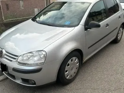 Gebraucht VW Golf V 105 PS (77 kW) 2006 Silber Kleinwagen