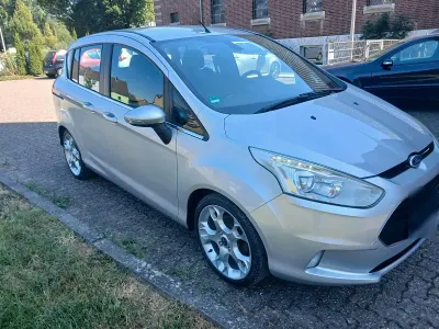Gebraucht Ford B-MAX 101 PS (74 kW) 2012 Silber Van / Kleinbus