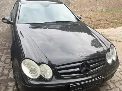 Gebraucht Mercedes CLK240 170 PS (125 kW) 2004 Schwarz Coupé
