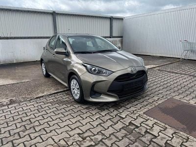 Gebraucht Toyota Yaris Active 125 PS (91 kW) 2023 Braun Kleinwagen